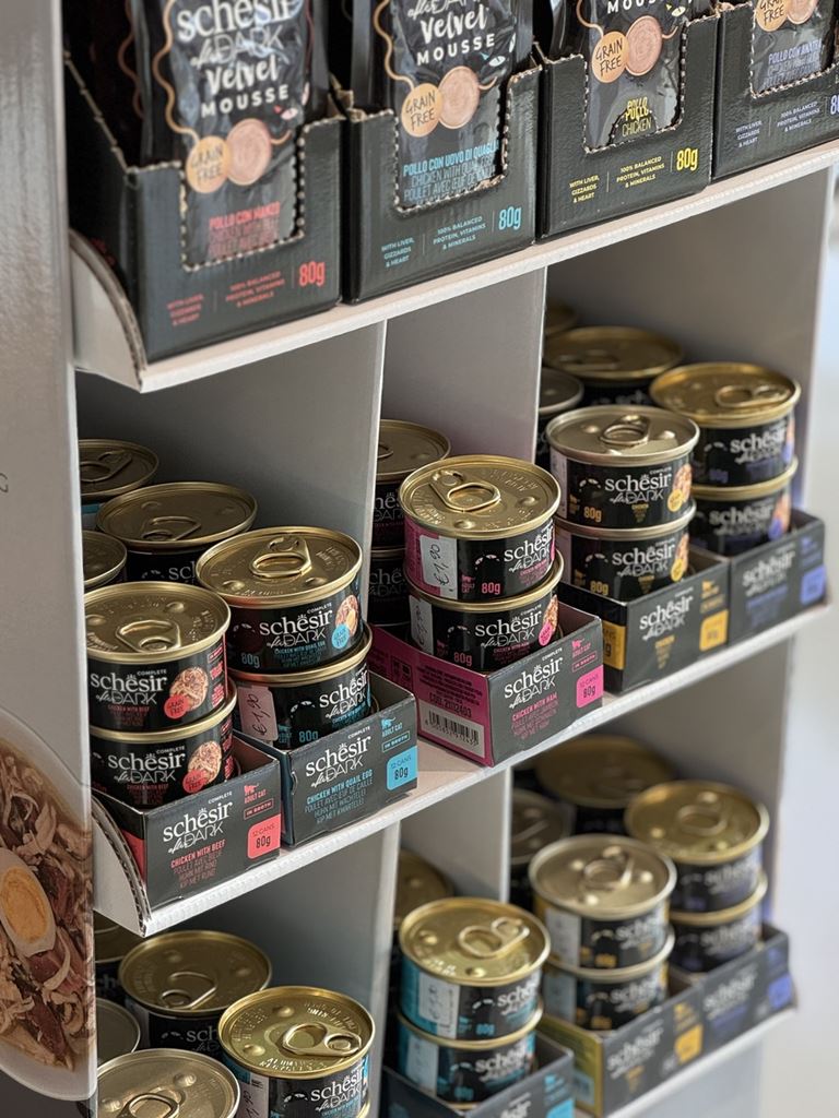 Gezonde voeding is een liefdevolle investering in de gezondheid en het welzijn van je kat